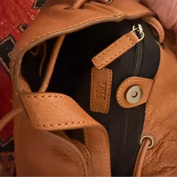 Frye & Co Leather Women's Backpack Bag - Picture 3 of 5